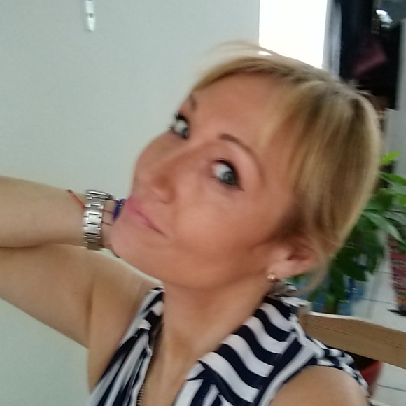 Meet your Posher, Juliana - Picture 1 of 1